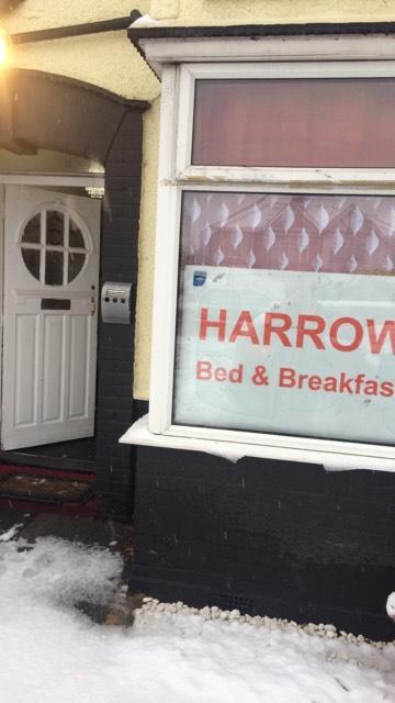Harrow Bed & Breakfast Харроу Экстерьер фото
